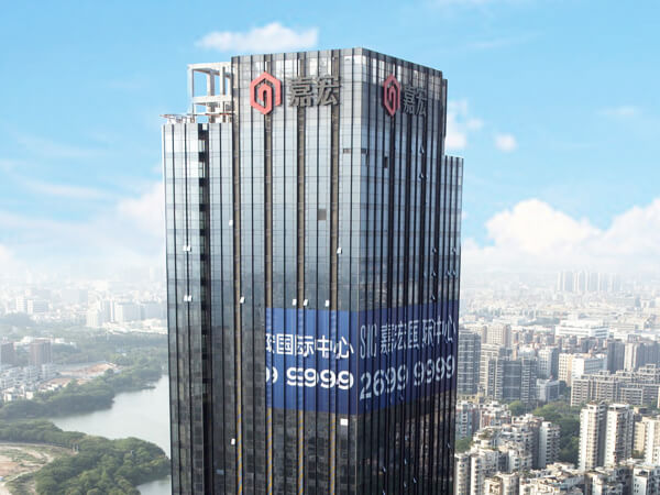 肇庆高空广告字生产工厂如何确保产品质量与安装安全？
