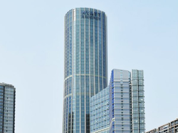 高空楼体发光字多少钱一平方？